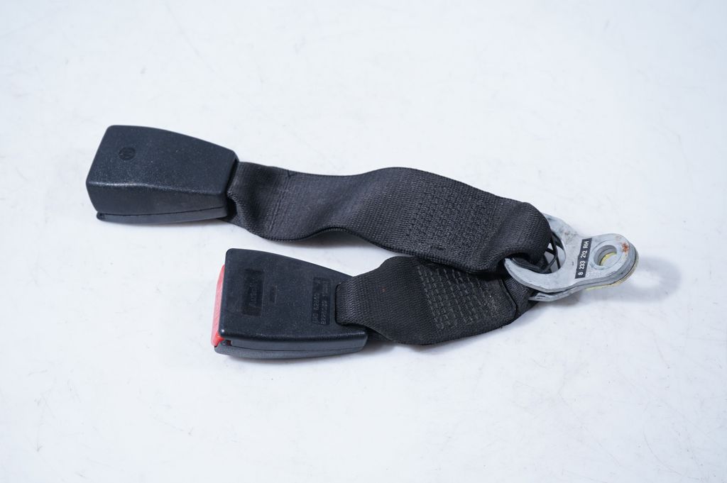 Rear seatbelt buckle (5)