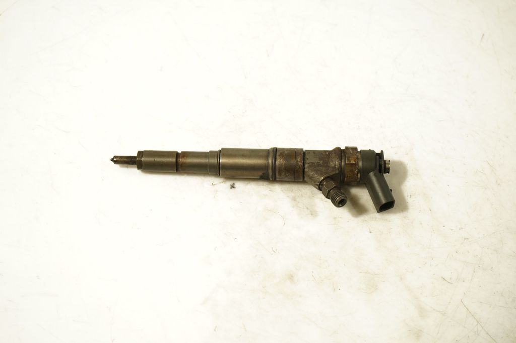 Fuel injector (4)