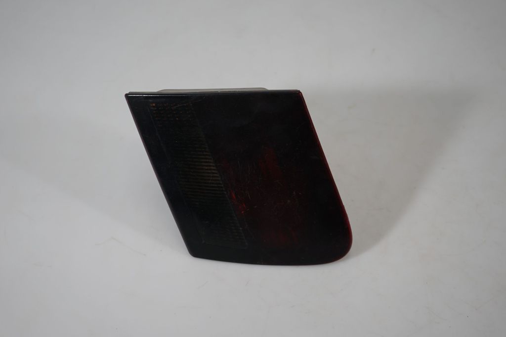Tailgate rear/tail lights (4)