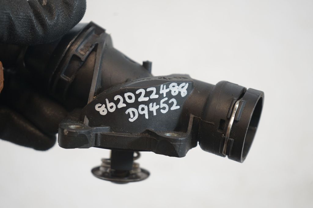 Front door window regulator motor (9)