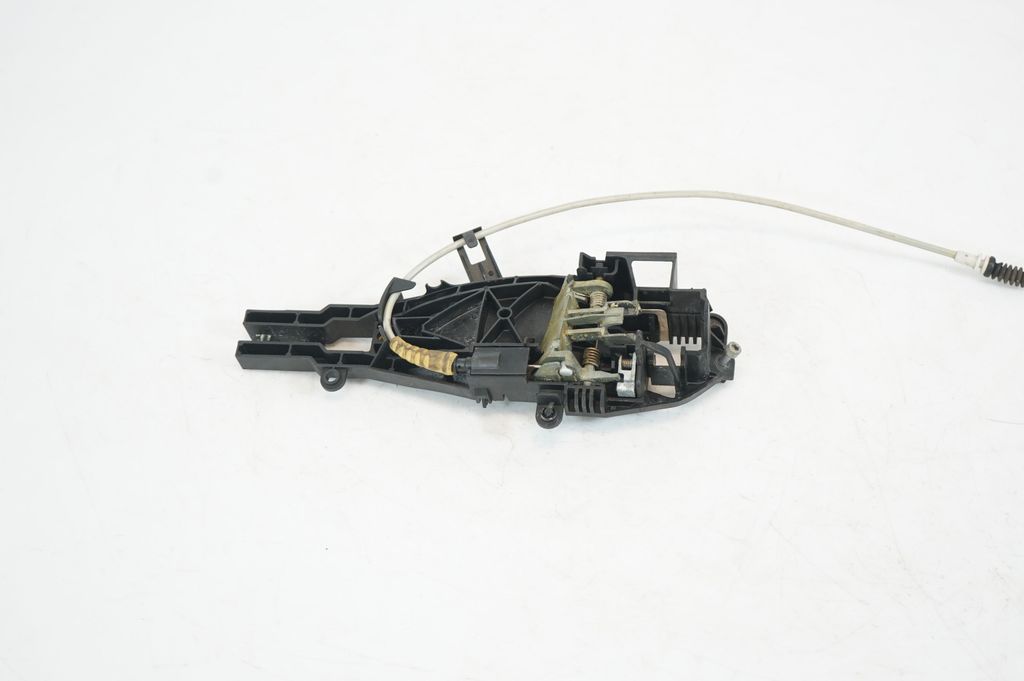 Rear door exterior handle/bracket (5)