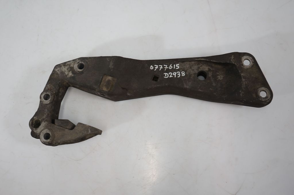 Gearbox mounting bracket (6)