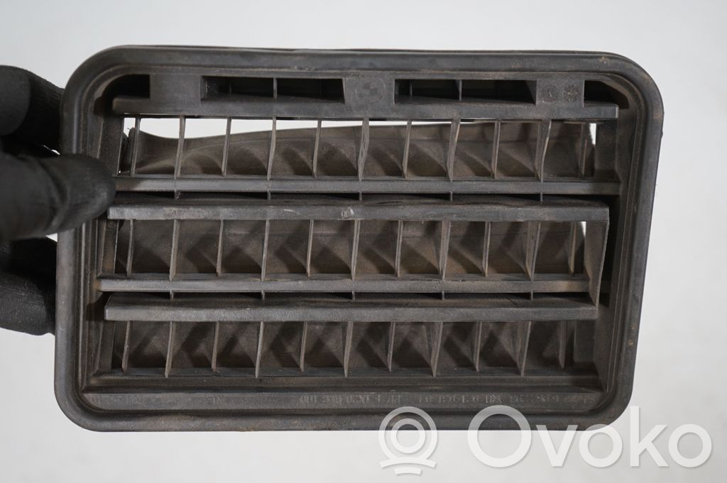 Quarter panel pressure vent (6)