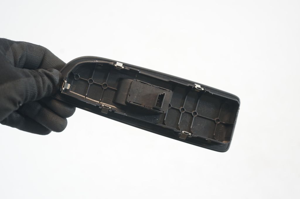 Electric window control switch (6)