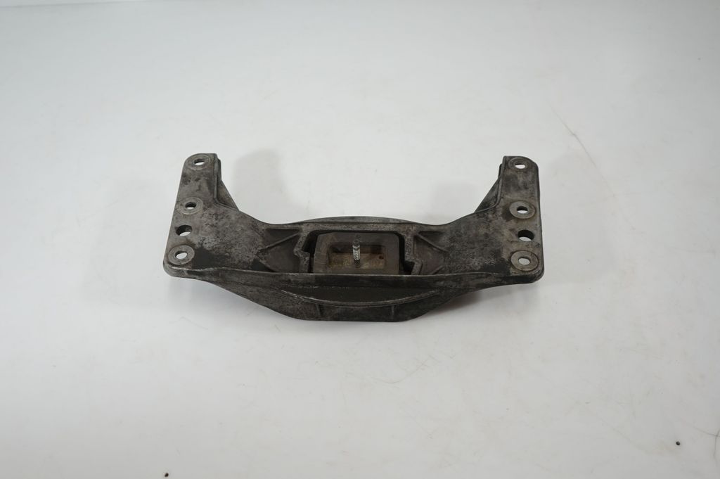 Gearbox mounting bracket (3)