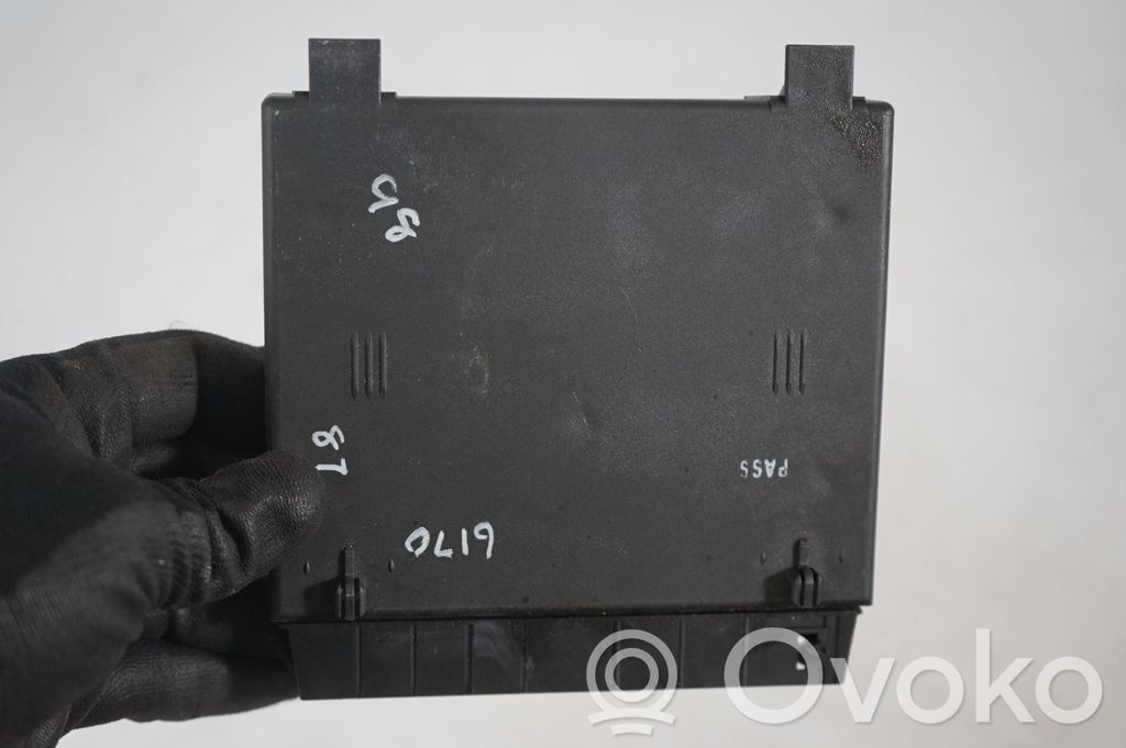 Seat control module (7)