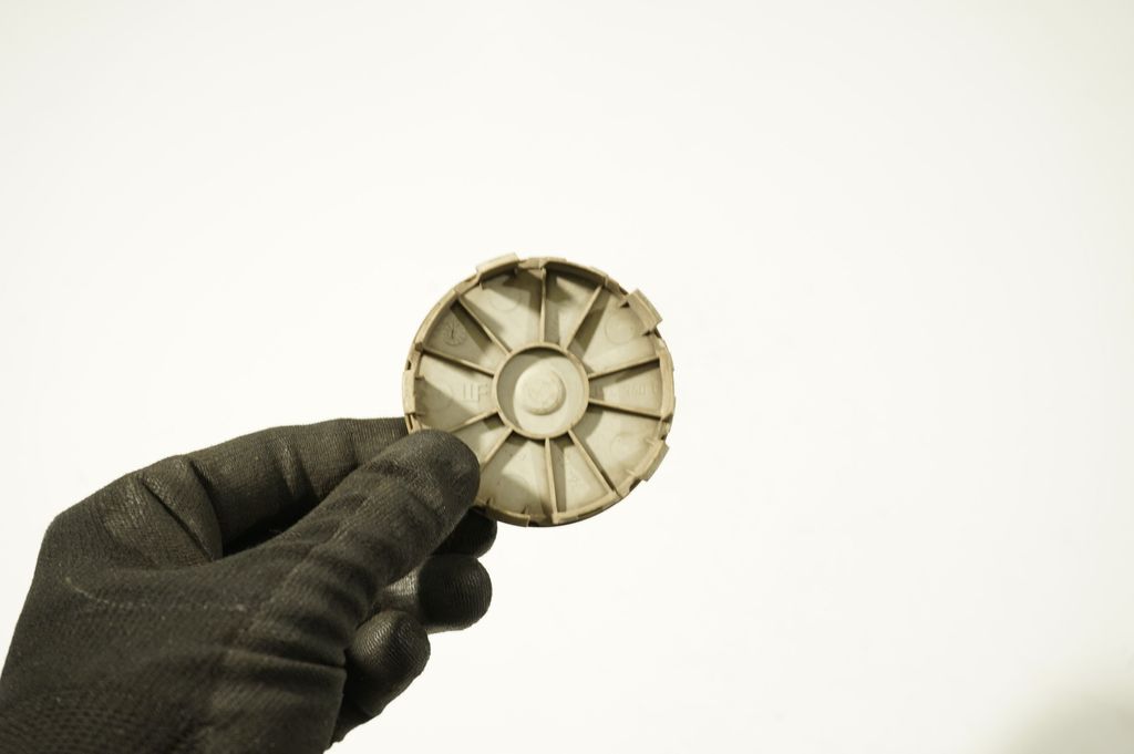 Original wheel cap (6)