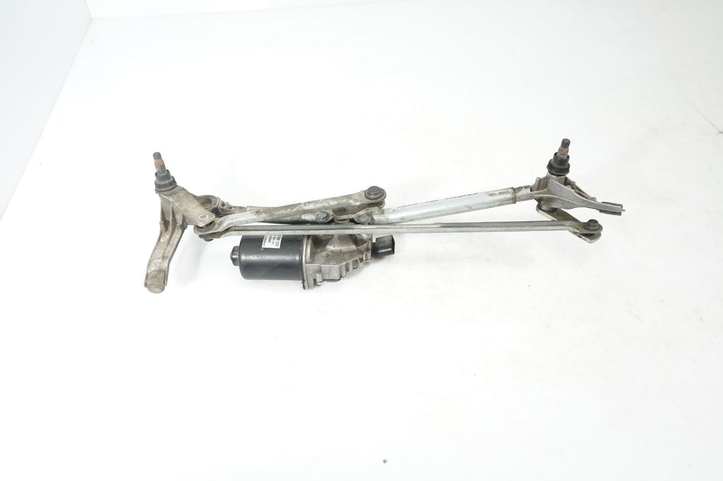 Front wiper linkage and motor (5)