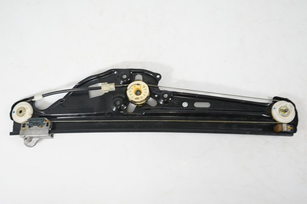 Rear door window regulator with motor (6)
