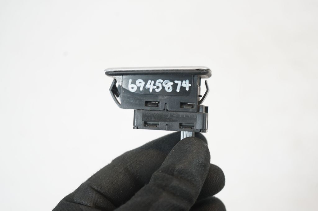 Electric window control switch (6)