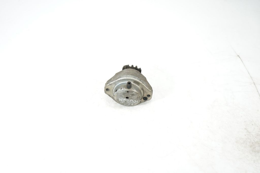 Engine mount bracket (3)