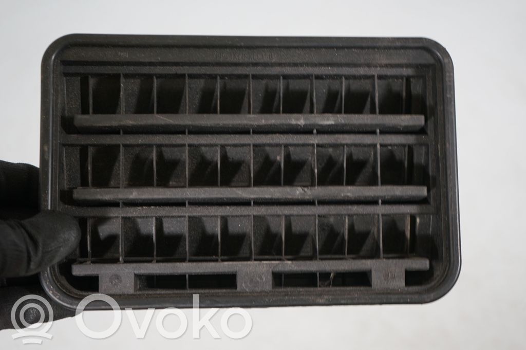 Quarter panel pressure vent (6)