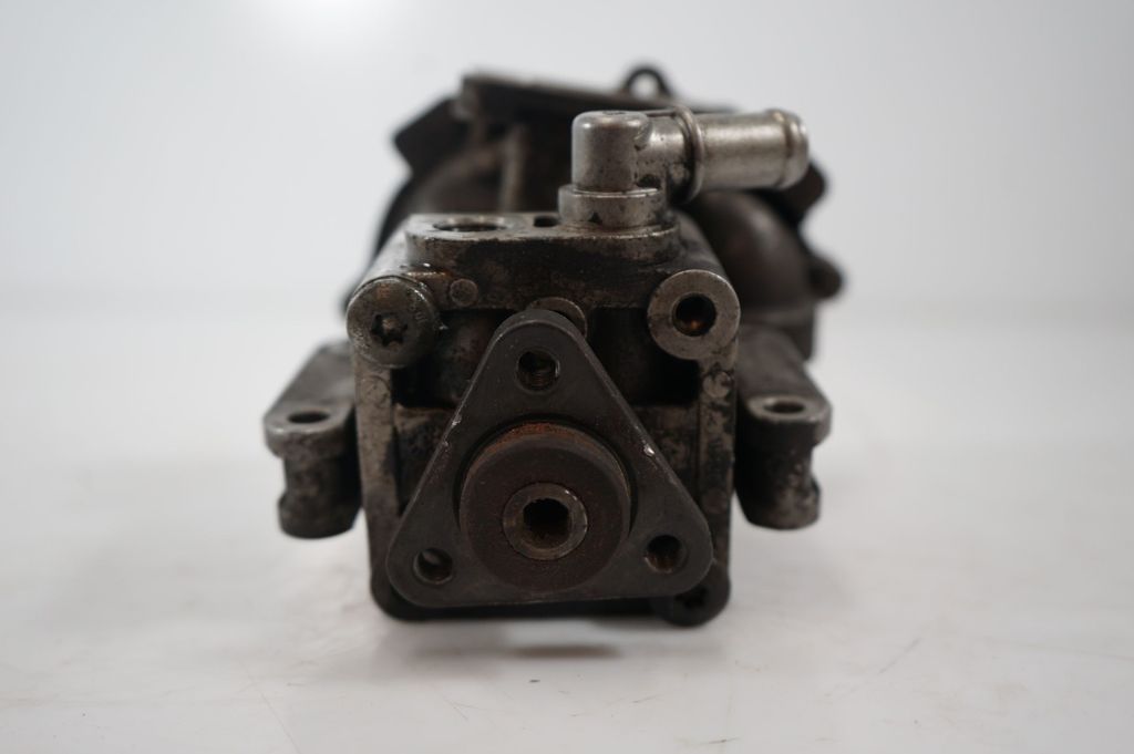 Power steering pump (9)