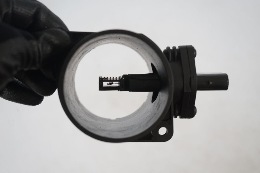 Mass air flow meter (7)