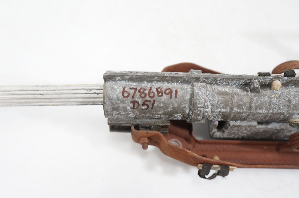 Steering wheel axle (12)