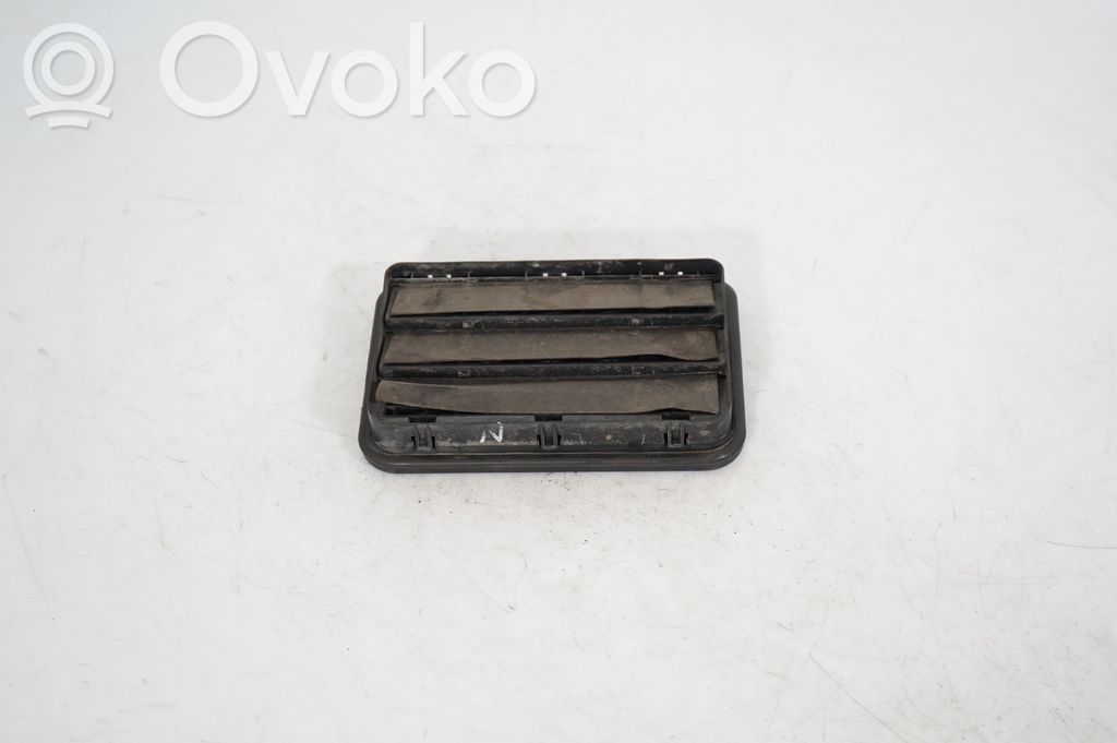 Quarter panel pressure vent (5)