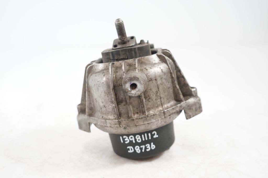 Engine mount bracket (4)