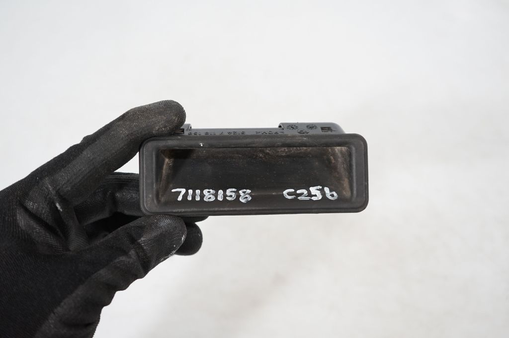 Tailgate/trunk/boot exterior handle (8)