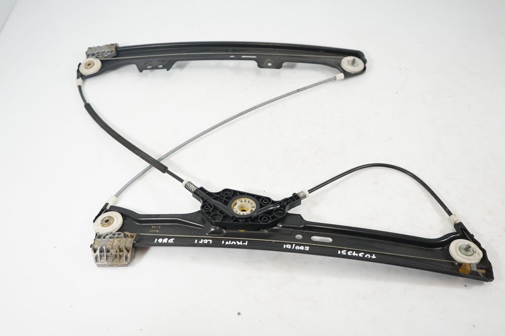 Front door window regulator with motor (3)