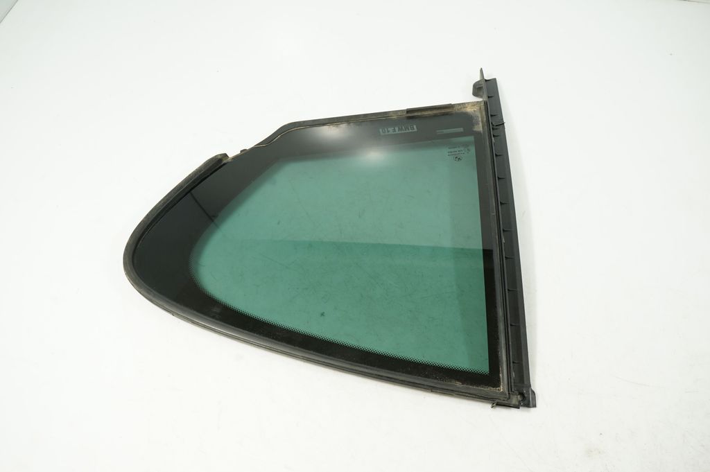 Rear vent window glass (3)
