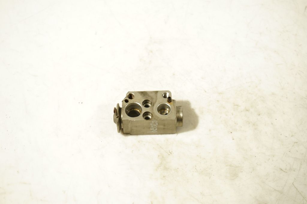 Air conditioning (A/C) expansion valve (2)