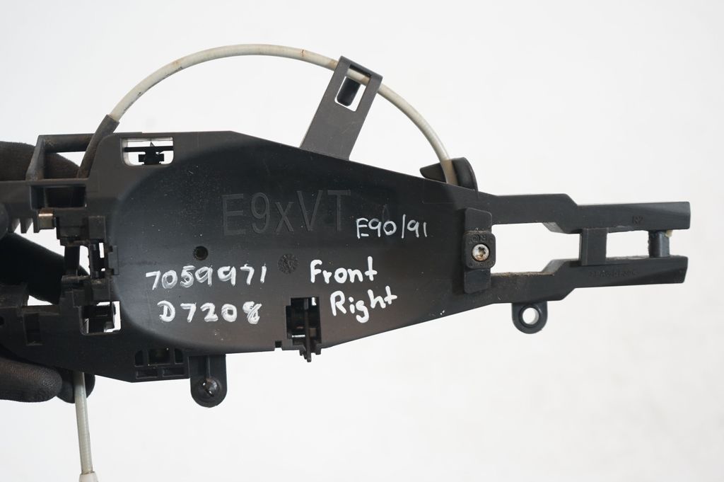 Front door exterior handle/bracket (6)