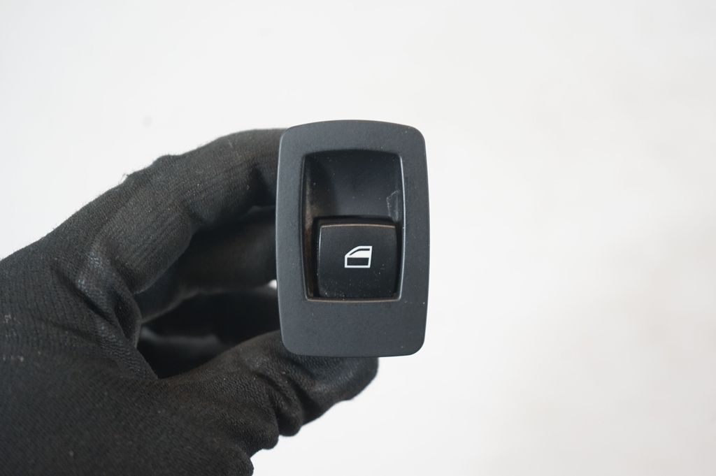 Electric window control switch (6)