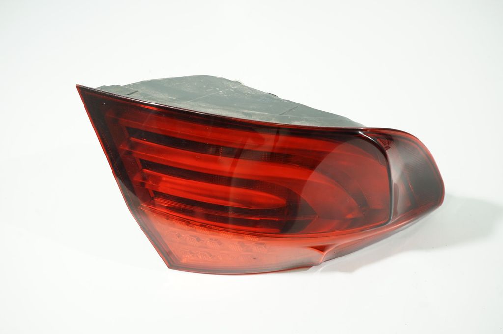 Rear/tail lights (6)