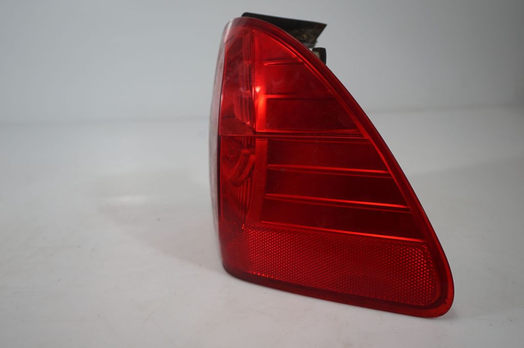 Rear/tail lights (9)