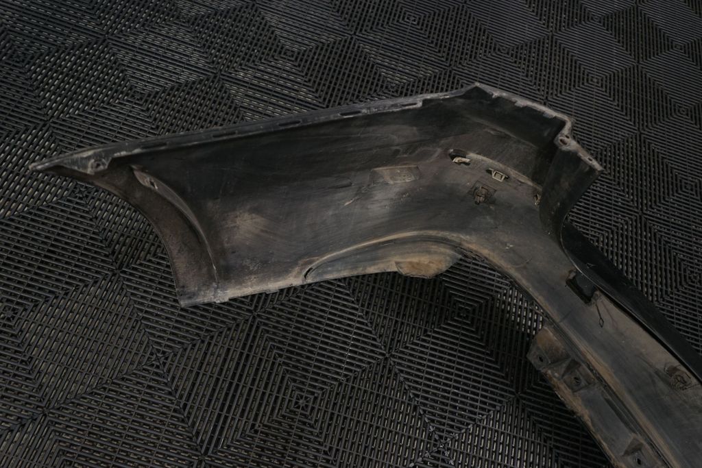 Rear bumper (12)