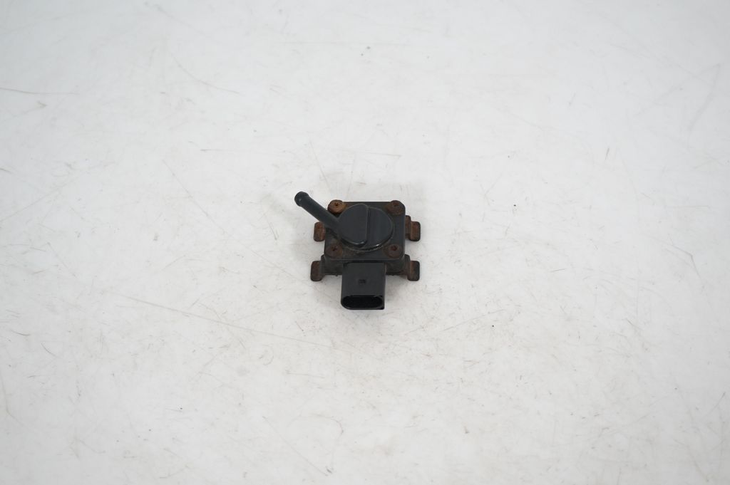 Exhaust gas pressure sensor (3)