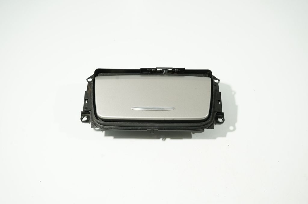 Dashboard glove box trim