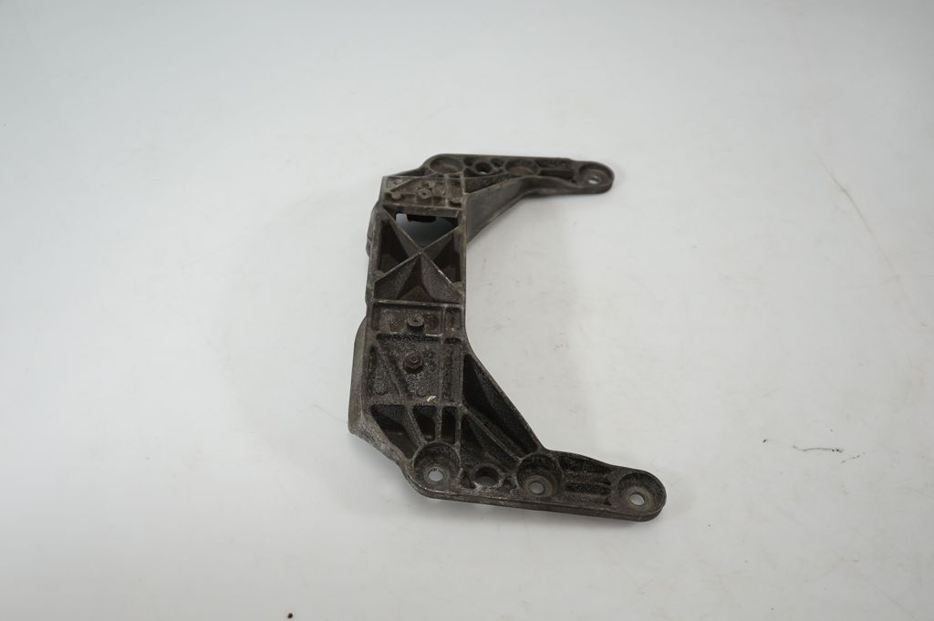 Gearbox mounting bracket (2)