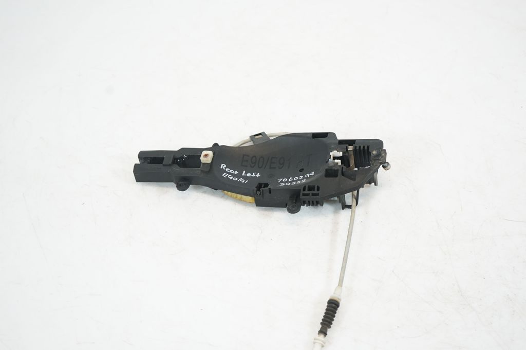 Rear door exterior handle/bracket