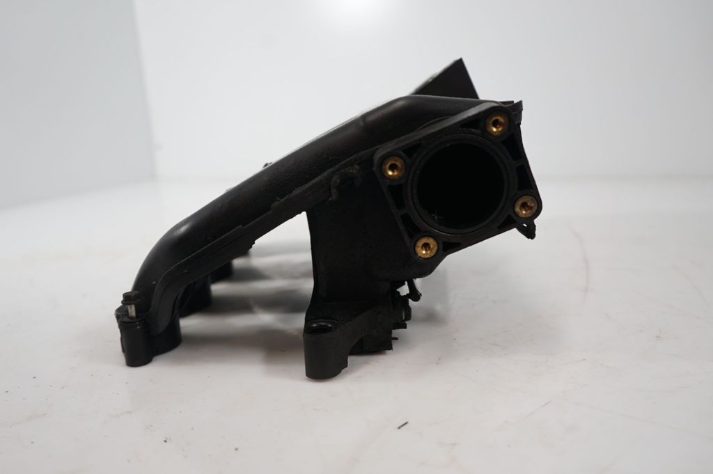 Intake manifold (6)