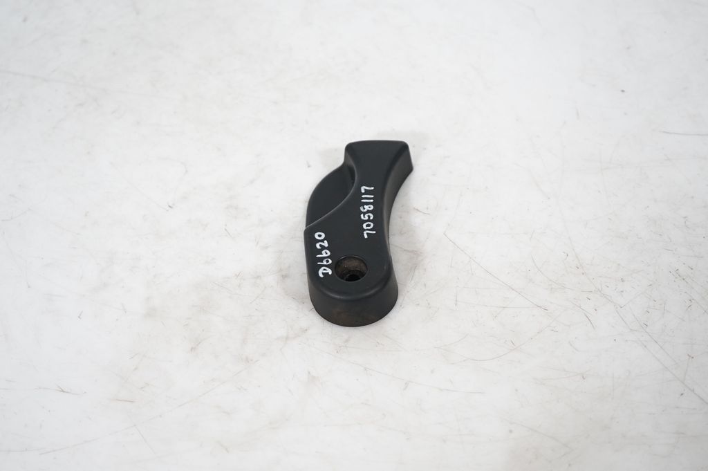 Engine bonnet (hood) release handle (6)